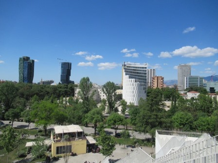 Tirana-Pyramidenblick Tirana-Pyramidenblick