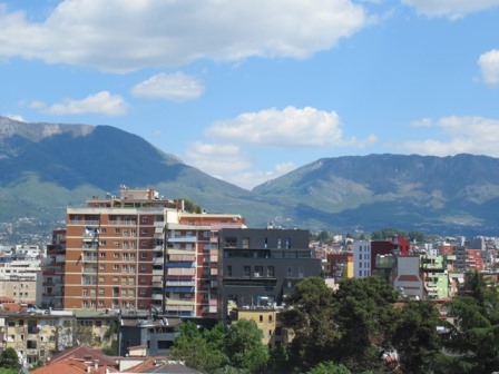 Tirana-Pyramidenblick Tirana-Pyramidenblick