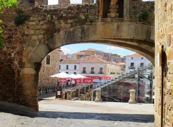 Caceres Arco de la Estrella