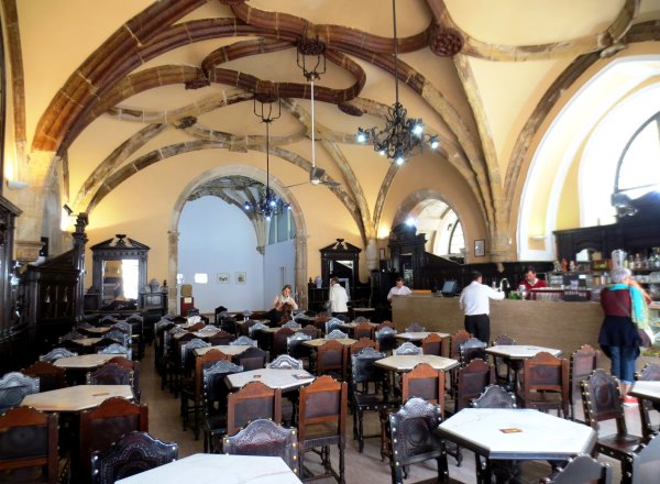 Coimbra-Cafe Santa Cruz