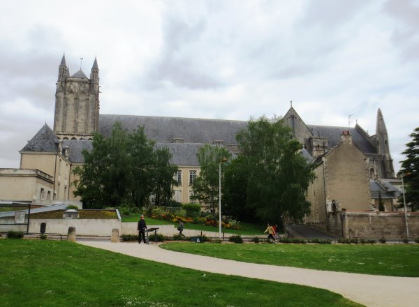 Poitiers Cathedrale 