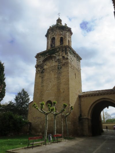 Puente la Reina-Iglesia del Crucifijo