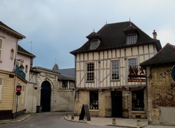 Troyes hinter der Kathedrale